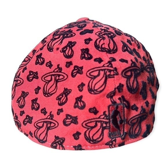 Adidas Miami Heat Fitted Wool Red & Black Flat Cap, Size 7 5/8 - Picture 4 of 10